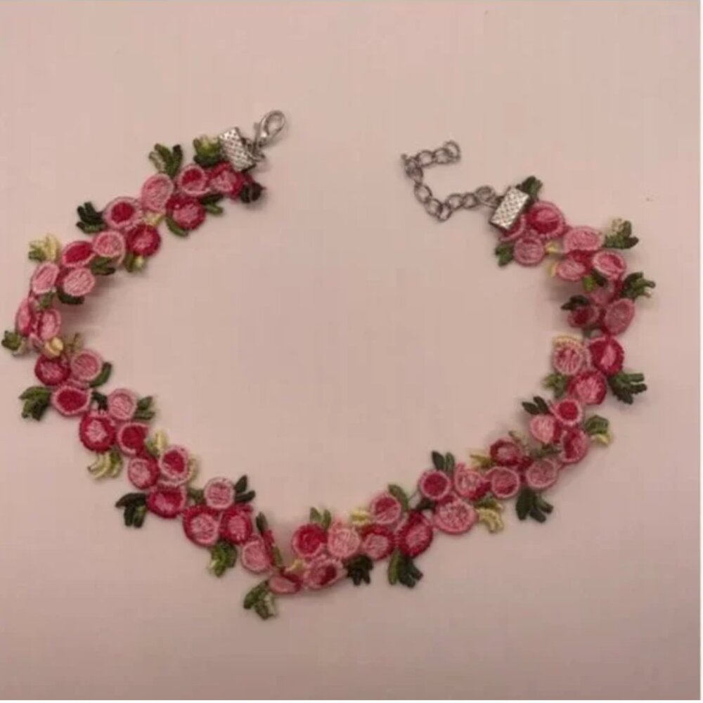 ⭐❤️ FREE Floral Lace Embroidered Rose Flower Trendy Hipster Art Chocker Necklace